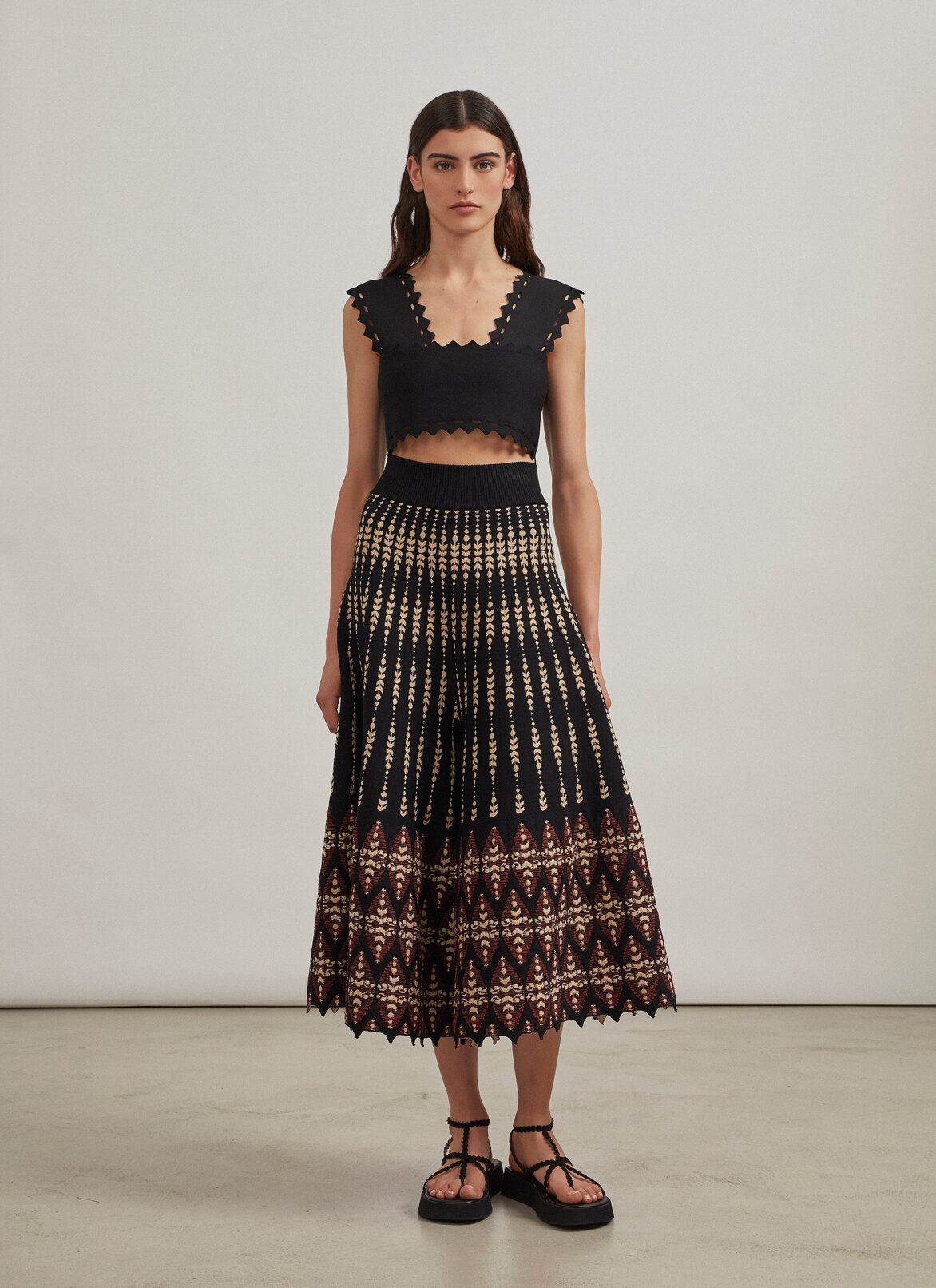 Jacquard knit culottes ALAÏA BLACK/GARNET JACQUARD KNIT CULOTTES